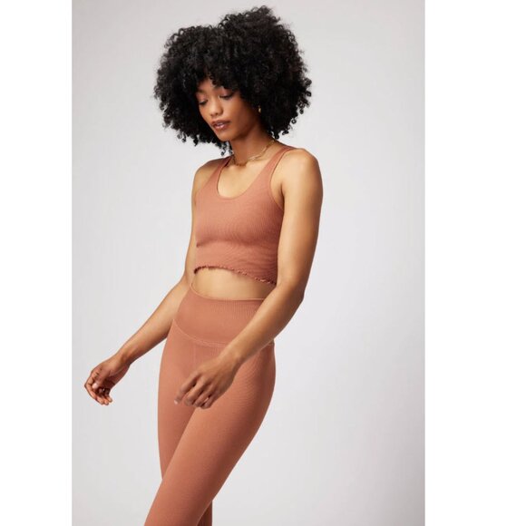 Spiritual Gangster Amor seamless crop tank & love sculpt seamless ruffle legging - Picture 2 of 13